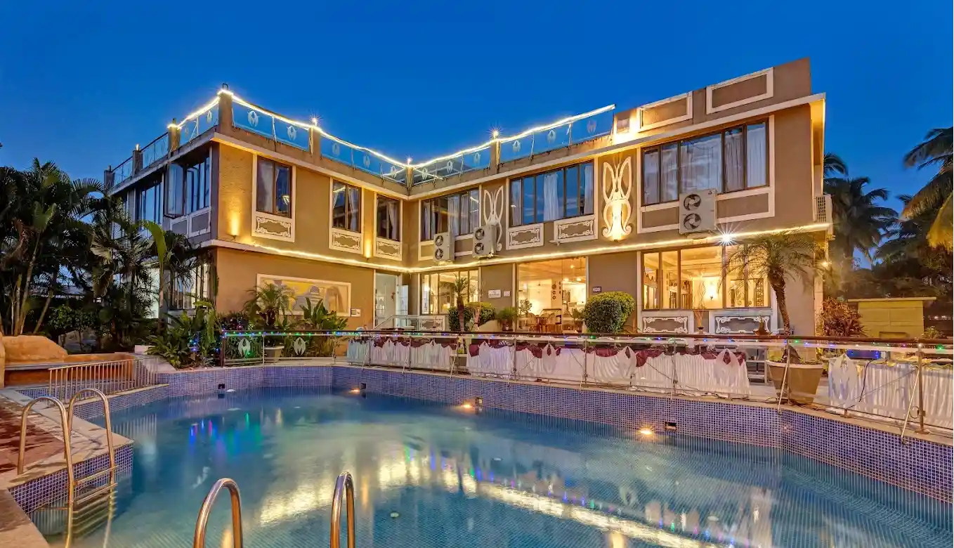 Acacia Palms Resort